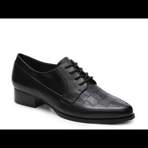 Elie Tahari Leather Oxford Shoes in Black, Sz 8.5